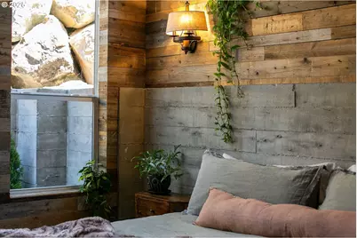 19476 SW Century Dr, Bend, OR 97702 - Photo 18