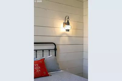 19476 SW Century Dr, Bend, OR 97702 - Photo 28