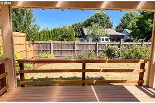 1325 Independence Ave, Woodburn, OR 97071 - Photo 18