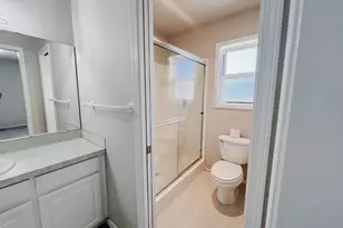 1325 Independence Ave, Woodburn, OR 97071 - Photo 16
