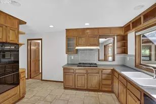 18525 NW St Helens Rd, Portland, OR 97231 - Photo 12