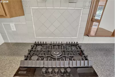 18525 NW Saint Helens Rd, Portland, OR 97231 - Photo 14