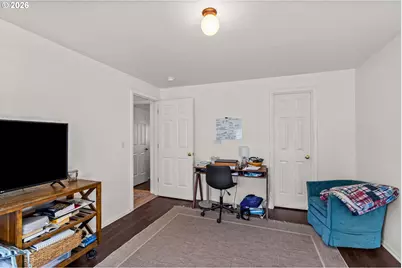 972 W L St, Springfield, OR 97477 - Photo 22