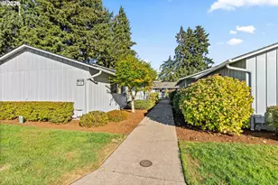 972 W L St, Springfield, OR 97477 - Photo 12
