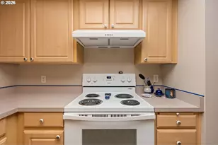 6605 W Burnside St, Portland, OR 97210 - Photo 8