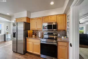 207 Cypress Ave, Garibaldi, OR 97118 - Photo 8