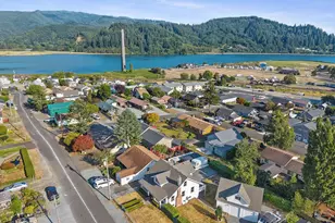 207 Cypress Ave, Garibaldi, OR 97118 - Photo 30