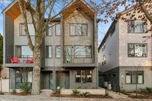 601 SE Spokane St, Portland, OR 97202 - Photo 1