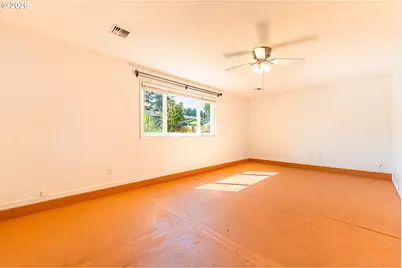 6323 B St, Springfield, OR 97478 - Photo 18