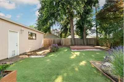 9768 SE 66th Ave, Milwaukie, OR 97222 - Photo 38