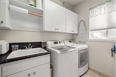 520 Tukwila Dr, Woodburn, OR 97071 - Photo 20