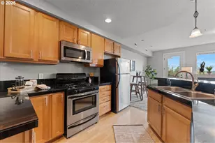 9183 NW Germantown Rd, Portland, OR 97231 - Photo 6