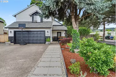 810 SE Locust St, Dundee, OR 97115 - Photo 1