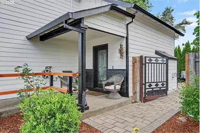 810 SE Locust St, Dundee, OR 97115 - Photo 4