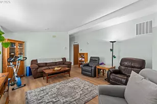 3355 N Delta Hwy, Eugene, OR 97408 - Photo 6