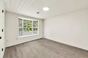 24022 Alpine Rd, Monroe, OR 97456 - Photo 10