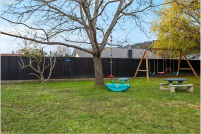 337 Arvilla Ct, Sutherlin, OR 97479 - Photo 20