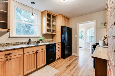 180 W 23rd Ave, Eugene, OR 97405 - Photo 8