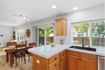 2174 NE 13th Ave, Hillsboro, OR 97124 - Photo 10