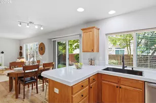 2174 NE 13th Ave, Hillsboro, OR 97124 - Photo 10