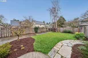 892 SE 54th Ave, Hillsboro, OR 97123 - Photo 4