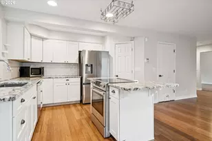 892 SE 54th Ave, Hillsboro, OR 97123 - Photo 26