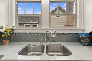 352 W M St, Springfield, OR 97477 - Photo 18
