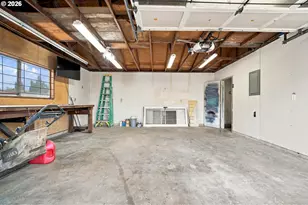 352 W M St, Springfield, OR 97477 - Photo 38