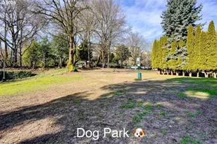 2020 SW Main St, Portland, OR 97205 - Photo 24