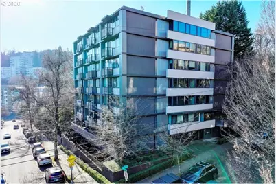 2020 SW Main St #402, Portland, OR 97205 - Photo 22