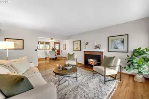 10416 NE Davis St, Portland, OR 97220 - Photo 4