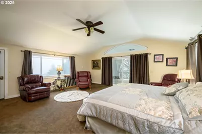 17120 NE Fairview Dr, Dundee, OR 97115 - Photo 16