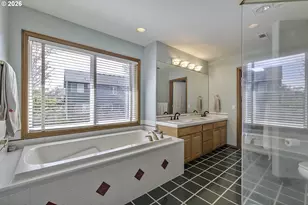 2764 NE Lindsey Dr, Hillsboro, OR 97124 - Photo 20