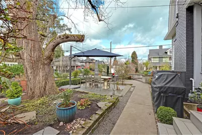 2610 NE Brazee St, Portland, OR 97212 - Photo 44