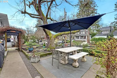 2610 NE Brazee St, Portland, OR 97212 - Photo 40