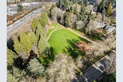 1243 SW Hume Ct, Portland, OR 97219 - Photo 22