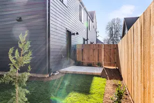 1243 SW Hume Ct, Portland, OR 97219 - Photo 18