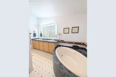 10409 F Ave, Island City, OR 97850 - Photo 16