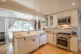 13060 SW Elk Rock Rd, Lake Oswego, OR 97034 - Photo 14