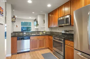 10509 NE Park Ridge Way, Hillsboro, OR 97006 - Photo 14