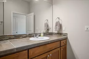 10509 NE Park Ridge Way, Hillsboro, OR 97006 - Photo 26