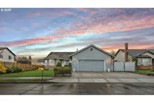 964 SE 27th St, Troutdale, OR 97060 - Photo 1