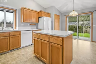 964 SE 27th St, Troutdale, OR 97060 - Photo 16