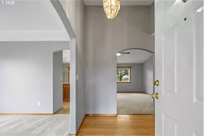 964 SE 27th St, Troutdale, OR 97060 - Photo 6