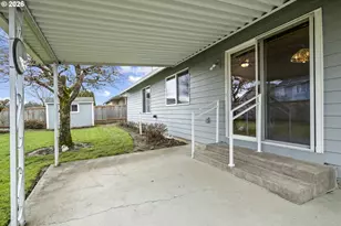 964 SE 27th St, Troutdale, OR 97060 - Photo 24