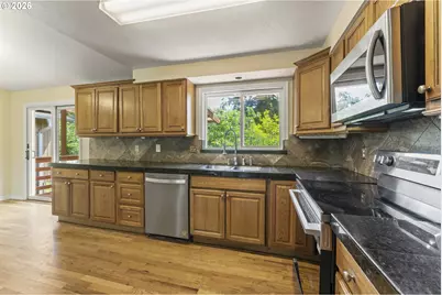 13920 SE Bush St, Portland, OR 97236 - Photo 10