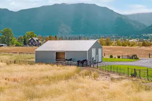15534 Hunt Mountain Ln, Baker City, OR 97814 - Photo 6