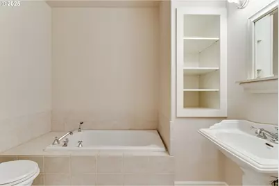 875 Sand Ave, Eugene, OR 97401 - Photo 14