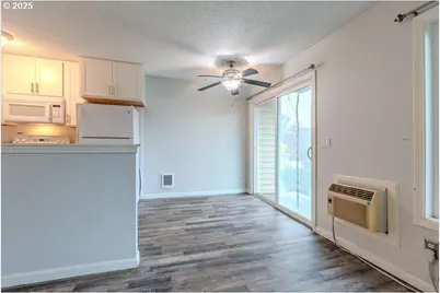 200 SW Florence Ave #D-15, Gresham, OR 97080 - Photo 6