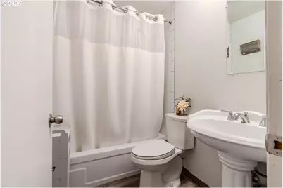 200 SW Florence Ave #D-15, Gresham, OR 97080 - Photo 12